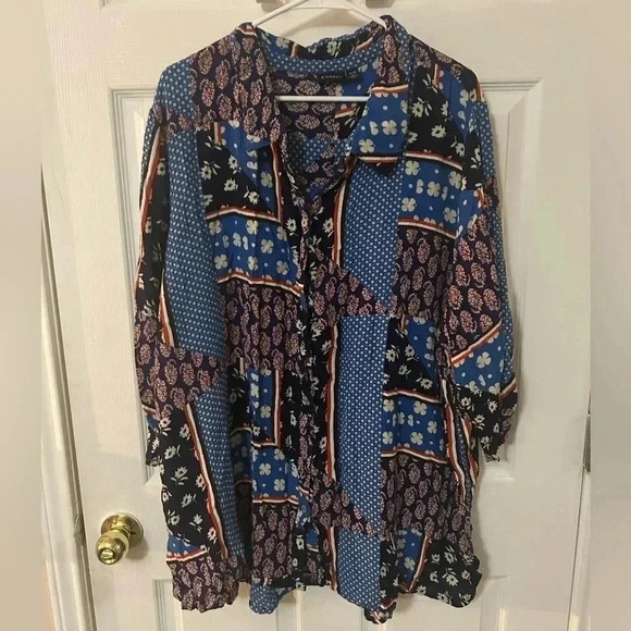 Evan’s women’s button down long‎ sleeve - Picture 1 of 4